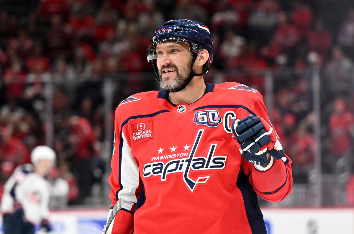 Ovechkin's Historic Night: 894 Goals, Matching Gretzky's Record Ovechkin's Historic Night: 894 Goals, Matching Gretzky's Record