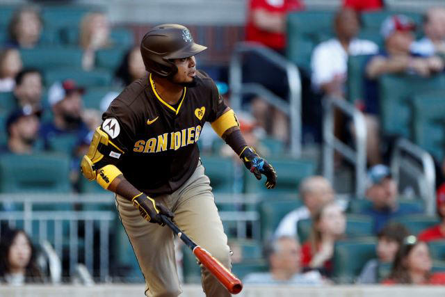 Padre Luis Arraez Suffers Injury In On-Field Collision Padre Luis Arraez Suffers Injury In On-Field Collision