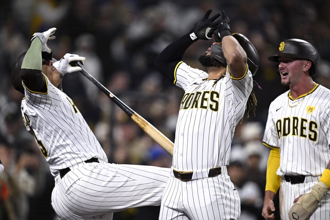 Padres Battle Back To Defeat Cubs Padres Battle Back To Defeat Cubs