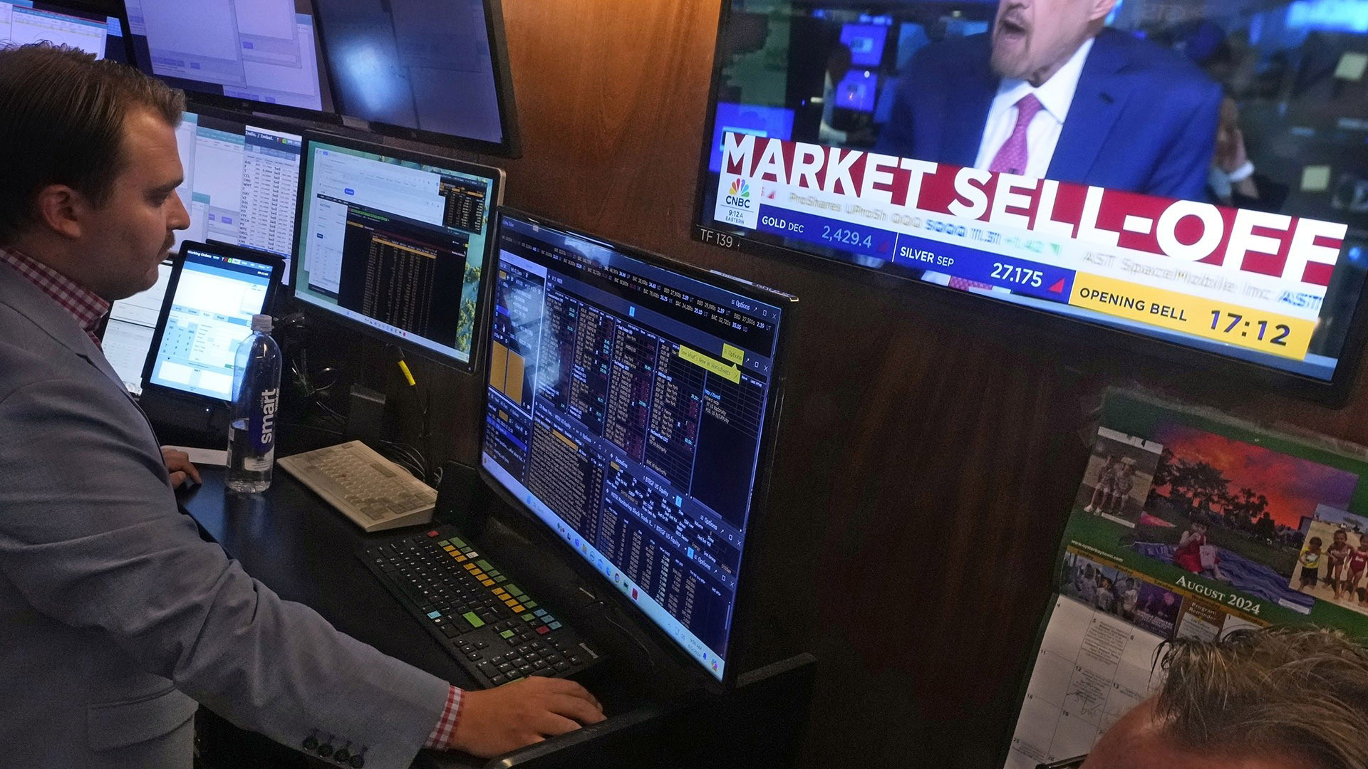 Pakistan's Stock Market Plunges: Website Outage And Growing Concerns Pakistan's Stock Market Plunges: Website Outage And Growing Concerns