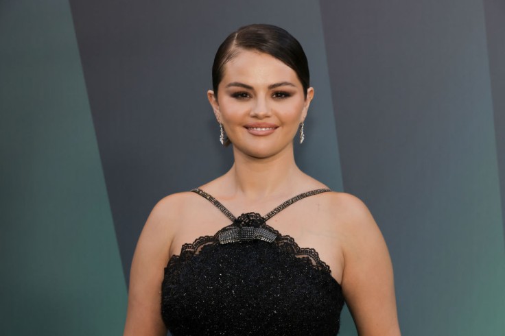 Personal Diamond Ring: Selena Gomez's Accidental Sale To Fans Sparks Controversy Personal Diamond Ring: Selena Gomez's Accidental Sale To Fans Sparks Controversy
