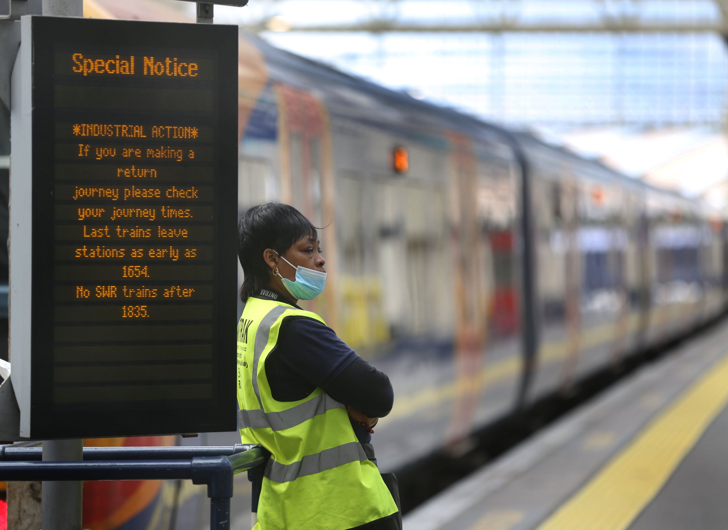 Planned Elizabeth Line Strikes: Impact On Services This February And March Planned Elizabeth Line Strikes: Impact On Services This February And March