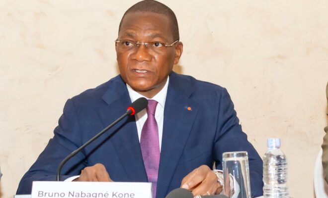 Plans D'Urbanisme De Détail En Côte D'Ivoire: Bruno Koné Et La Participation Des Maires Plans D'Urbanisme De Détail En Côte D'Ivoire: Bruno Koné Et La Participation Des Maires