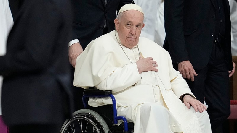 Pope Francis Dead At 88 Following Pneumonia Battle Pope Francis Dead At 88 Following Pneumonia Battle