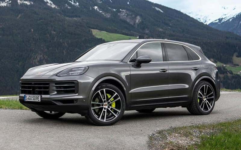 Porsche Cayenne 2025: A Complete Picture Gallery Porsche Cayenne 2025: A Complete Picture Gallery