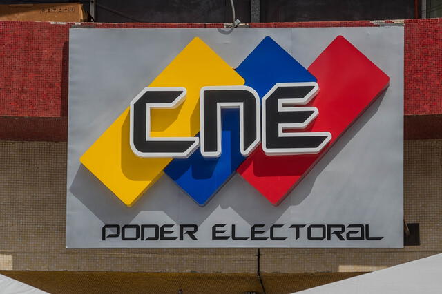 Protección Del CNE: La Policía Nacional Garantiza La Seguridad En Caracas Protección Del CNE: La Policía Nacional Garantiza La Seguridad En Caracas