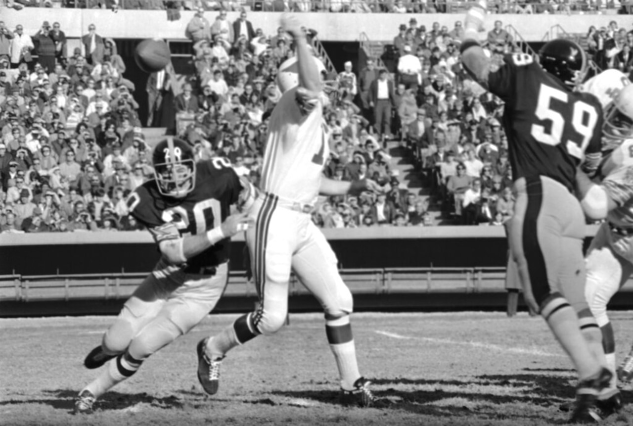 Ray Seals, Pittsburgh Steelers Legend, Dead At 59 Ray Seals, Pittsburgh Steelers Legend, Dead At 59