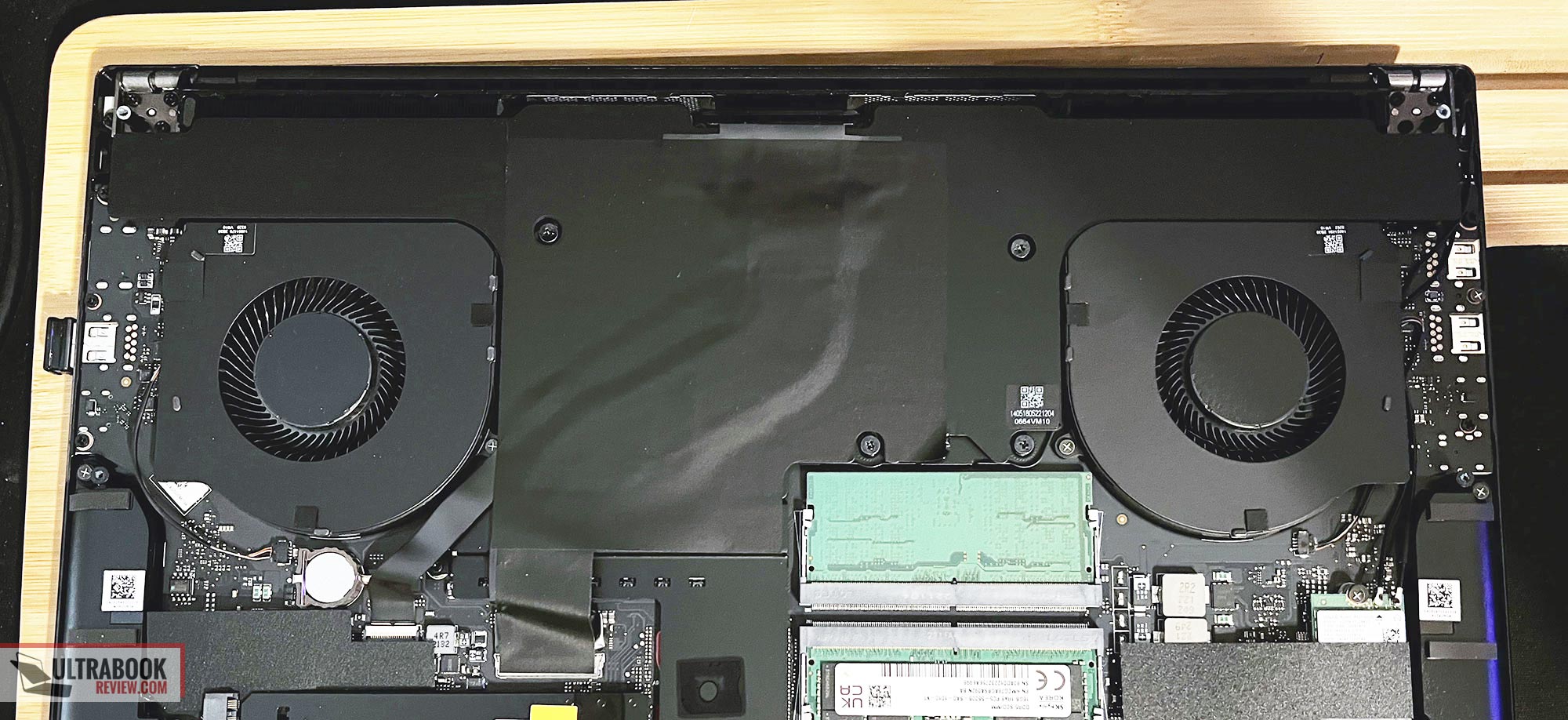 Razer Blade 16 (2025) Review: Ultra Settings On A Thin Laptop – High Price Justification? Razer Blade 16 (2025) Review: Ultra Settings On A Thin Laptop – High Price Justification?