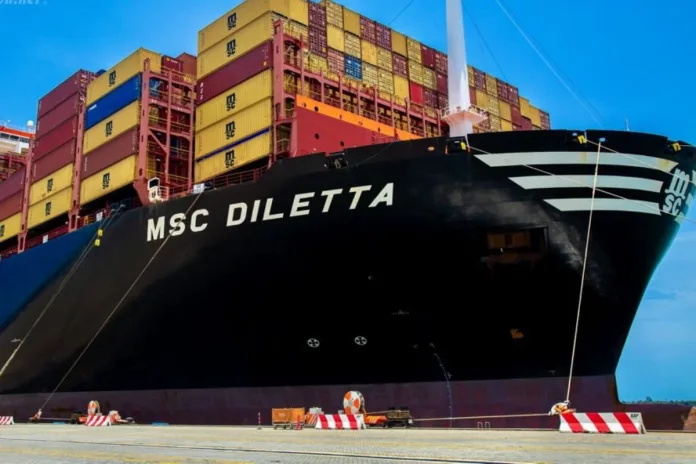 Record À Abidjan : Le MSC Diletta, Le Plus Grand Navire Jamais Vu, Est Arrivé Record À Abidjan : Le MSC Diletta, Le Plus Grand Navire Jamais Vu, Est Arrivé