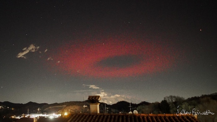 Red Light Flashes In French Skies: A Closer Look At The Phenomenon Red Light Flashes In French Skies: A Closer Look At The Phenomenon