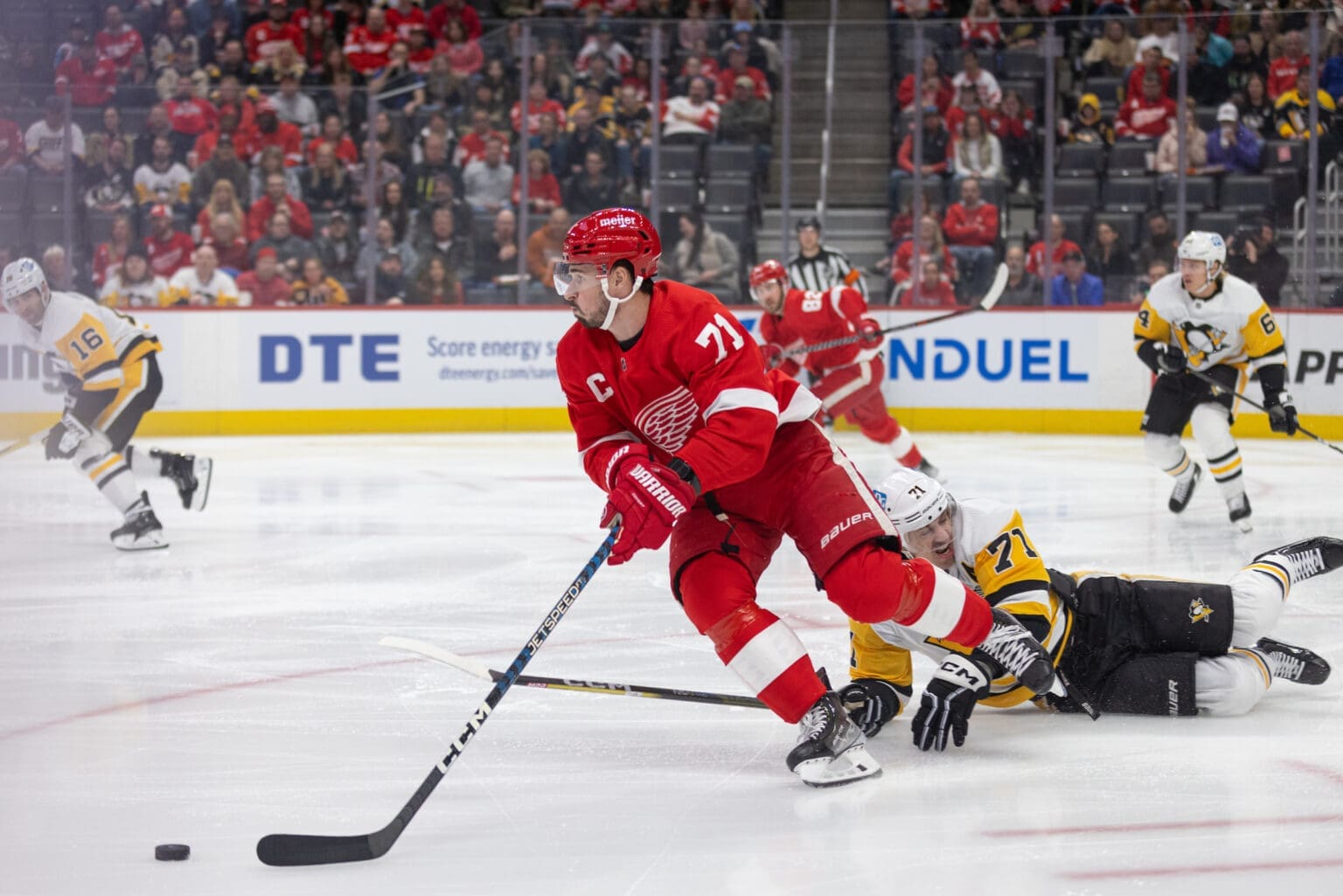 Red Wings Fall To Golden Knights, Playoff Chances Fade Red Wings Fall To Golden Knights, Playoff Chances Fade