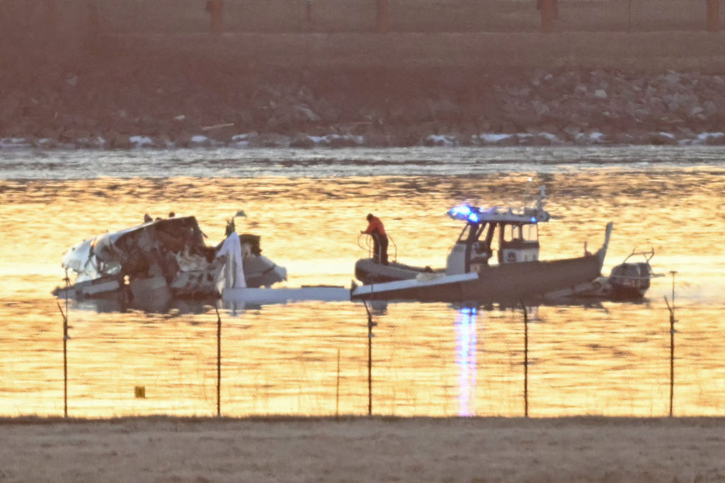 Report On Black Hawk Helicopter And American Airlines Crash: Fatal Mistakes Revealed Report On Black Hawk Helicopter And American Airlines Crash: Fatal Mistakes Revealed