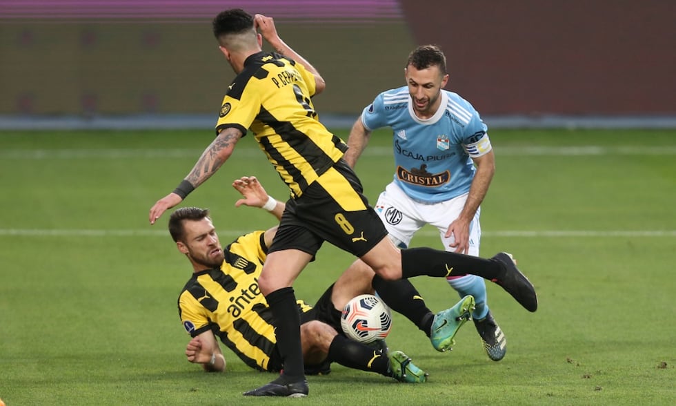 Resultado Final: Olimpia Vence A Peñarol 2-0 - Resumen Y Destacados Resultado Final: Olimpia Vence A Peñarol 2-0 - Resumen Y Destacados