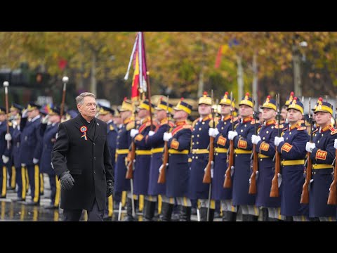 Revenirea Fraților Tate În România: Imagini De La Defilarea Prin București Revenirea Fraților Tate În România: Imagini De La Defilarea Prin București
