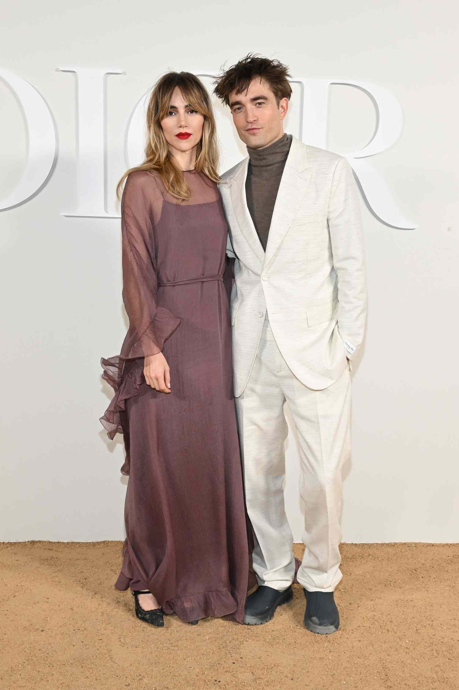 Robert Pattinson And Suki Waterhouse's Public Display Of Affection In NYC: Robert Pattinson And Suki Waterhouse's Public Display Of Affection In NYC: