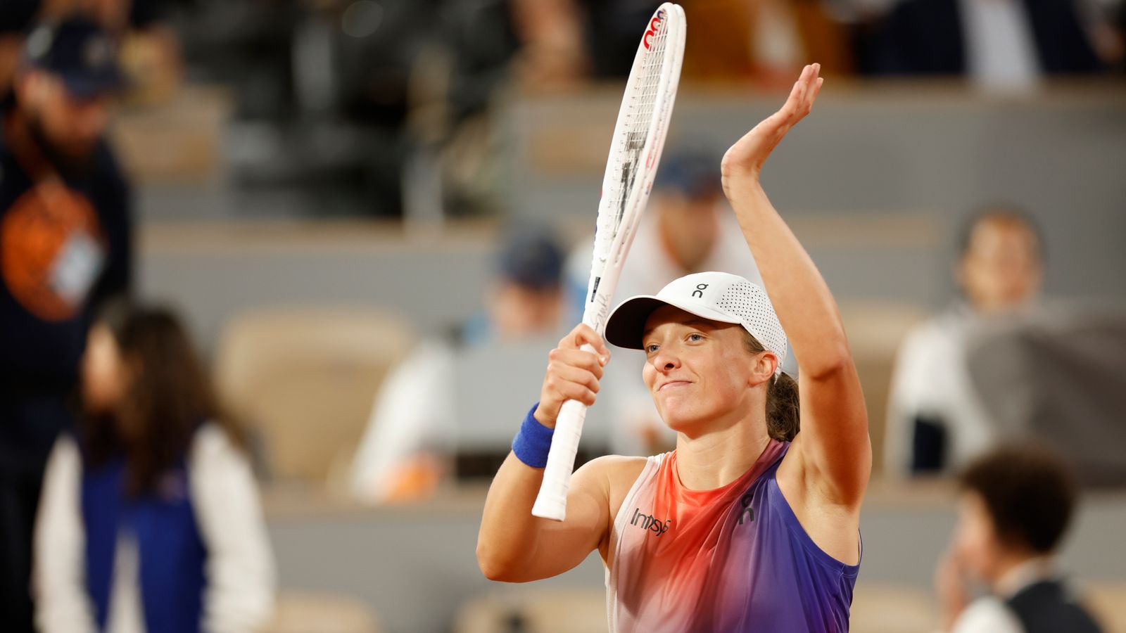 Roland Garros 2024: Alcaraz And Swiatek's Opening Wins Roland Garros 2024: Alcaraz And Swiatek's Opening Wins