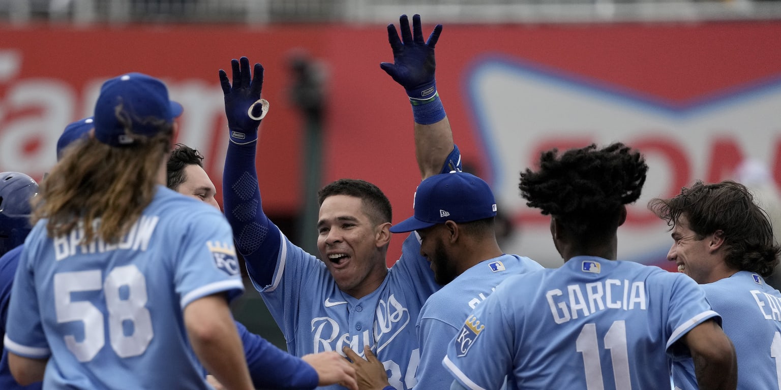 Royals Suffer Walk-Off Bunt Defeat Against Brewers In 11th Royals Suffer Walk-Off Bunt Defeat Against Brewers In 11th