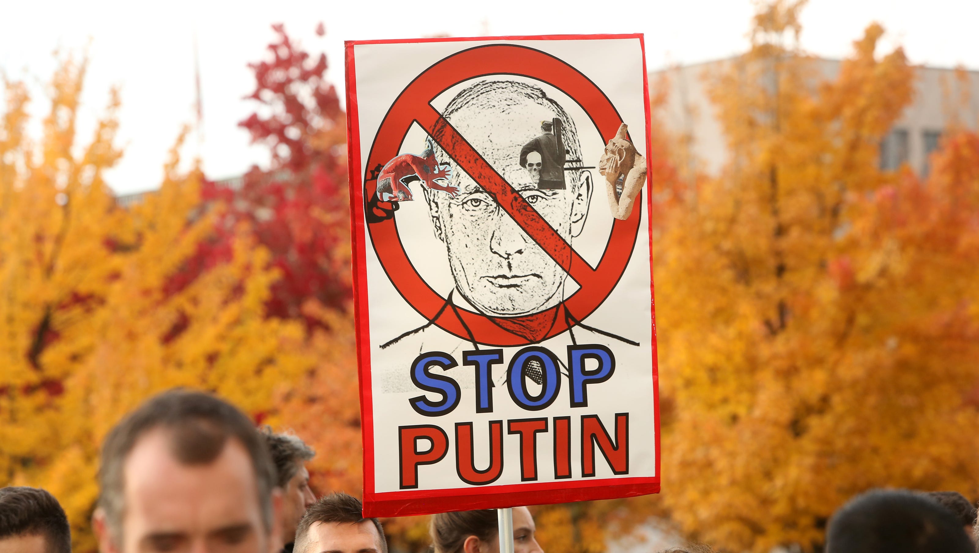 Russia Sanctions: Trump Downplays Further Action Russia Sanctions: Trump Downplays Further Action