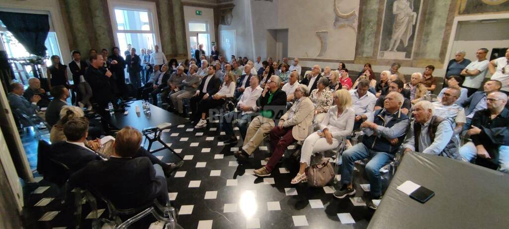 Sanremo: Incontro Con L'Ammiraglio Telmon A Palazzo Roverizio Sanremo: Incontro Con L'Ammiraglio Telmon A Palazzo Roverizio