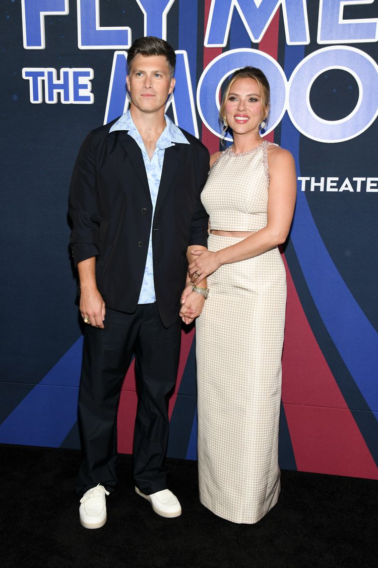 Scarlett Johansson's Missing Ring And Colin Jost's Unconventional Search Scarlett Johansson's Missing Ring And Colin Jost's Unconventional Search