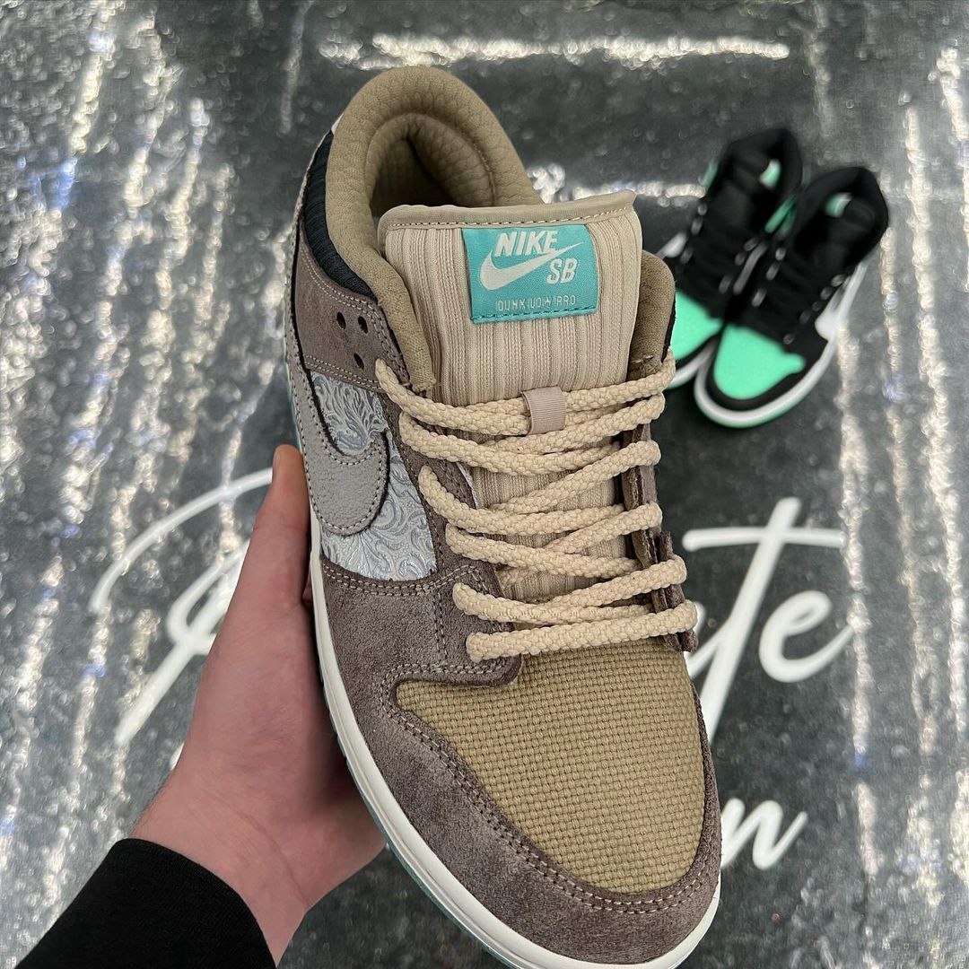 Score Big: Nike Dunks Discounted At Revolve Score Big: Nike Dunks Discounted At Revolve