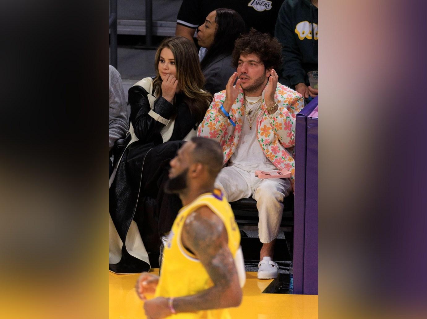 Selena Gomez Denies Cheating Rumors With Benny Blanco Selena Gomez Denies Cheating Rumors With Benny Blanco