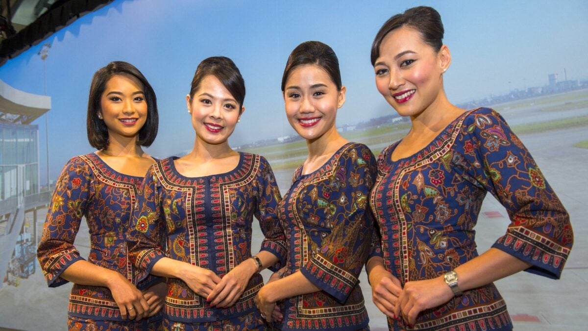 Singapore Airlines' Generous Bonus: Staff To Receive Over 7 Months' Pay Singapore Airlines' Generous Bonus: Staff To Receive Over 7 Months' Pay