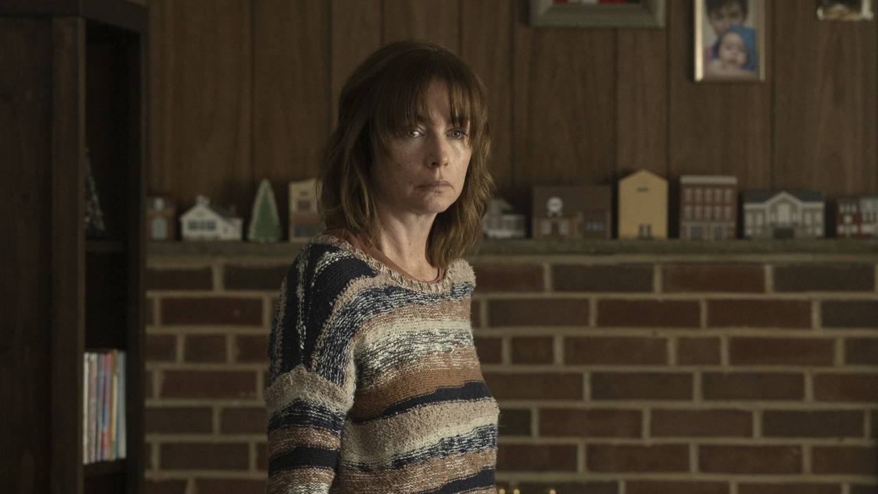 Siren Trailer Breakdown: Julianne Moore In A New Dark Comedy Series Siren Trailer Breakdown: Julianne Moore In A New Dark Comedy Series
