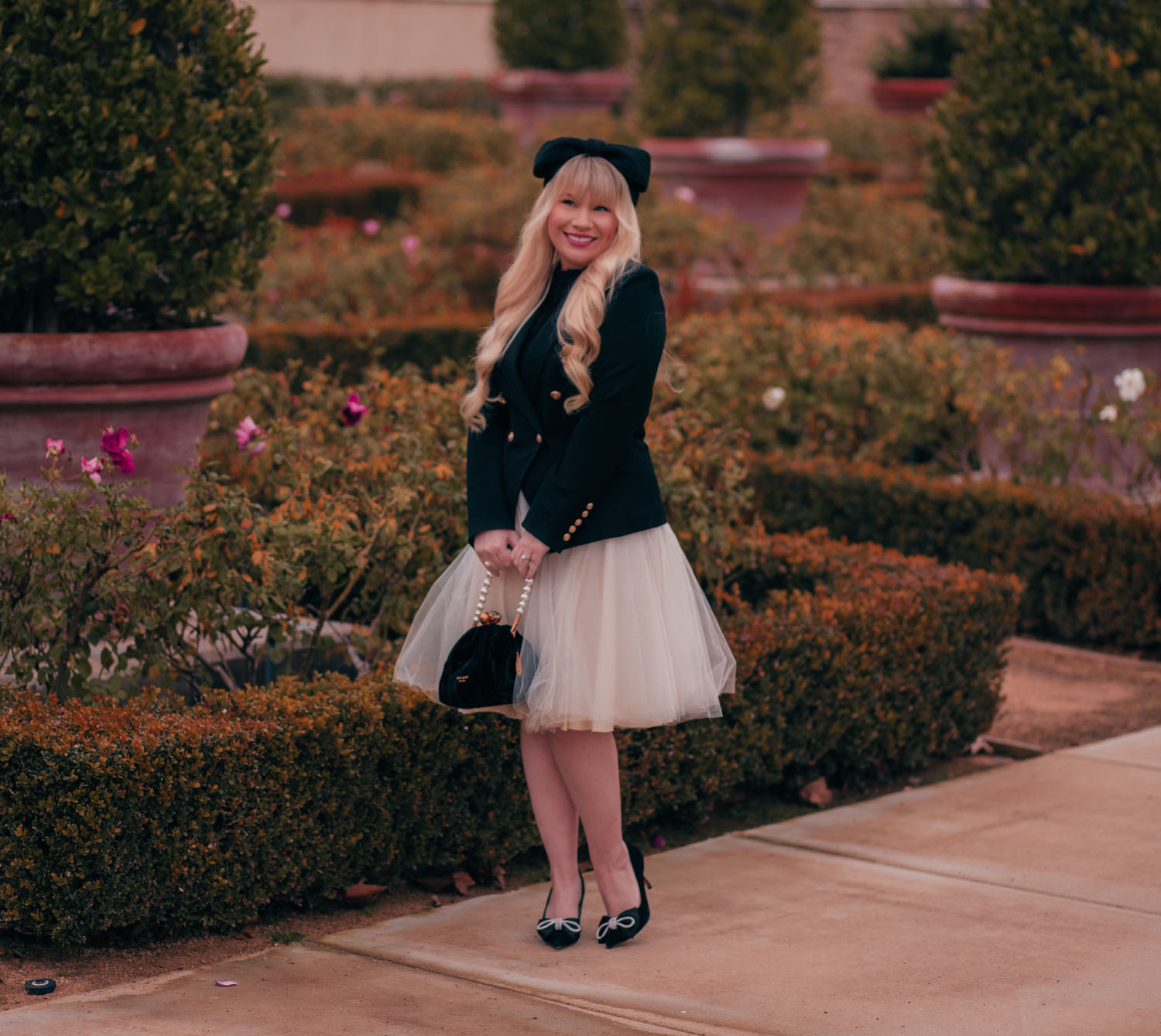Spring Fashion: Elizabeth Stewart X Lilysilk Collaboration Unveiled Spring Fashion: Elizabeth Stewart X Lilysilk Collaboration Unveiled