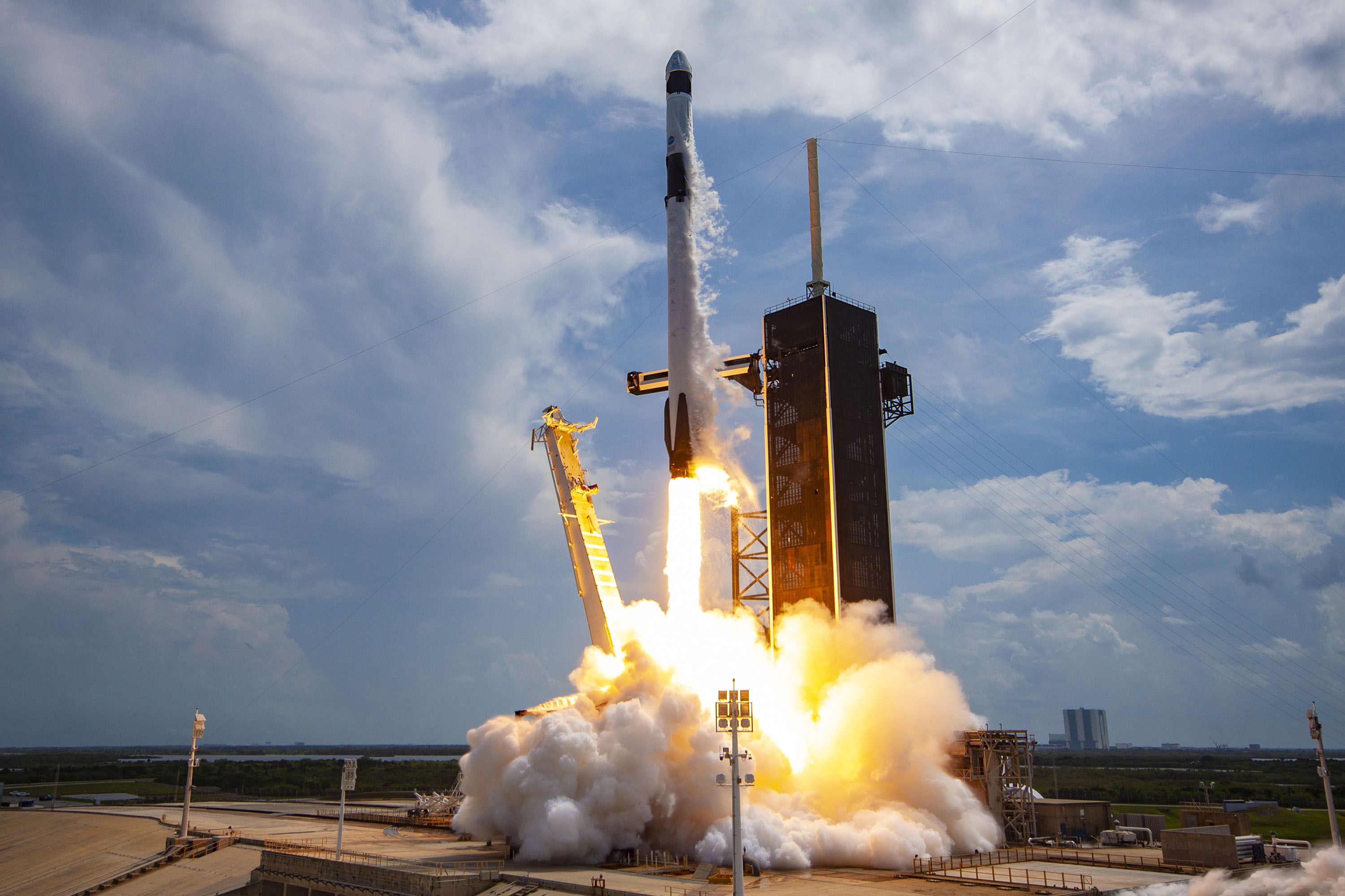 Successful SpaceX Falcon 9 Launch: 27 Starlink Satellites Deployed Successful SpaceX Falcon 9 Launch: 27 Starlink Satellites Deployed