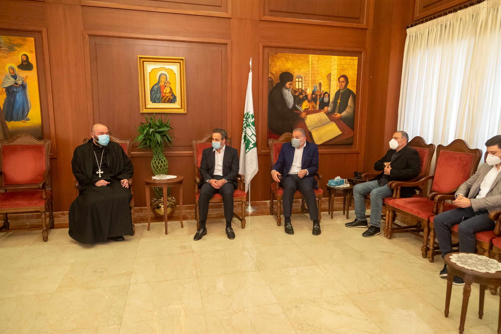 صور وفيديوهات: الوكالة الوطنية للإعلام تغطي قداس القيامة في دير سيدة اللويزة صور وفيديوهات: الوكالة الوطنية للإعلام تغطي قداس القيامة في دير سيدة اللويزة