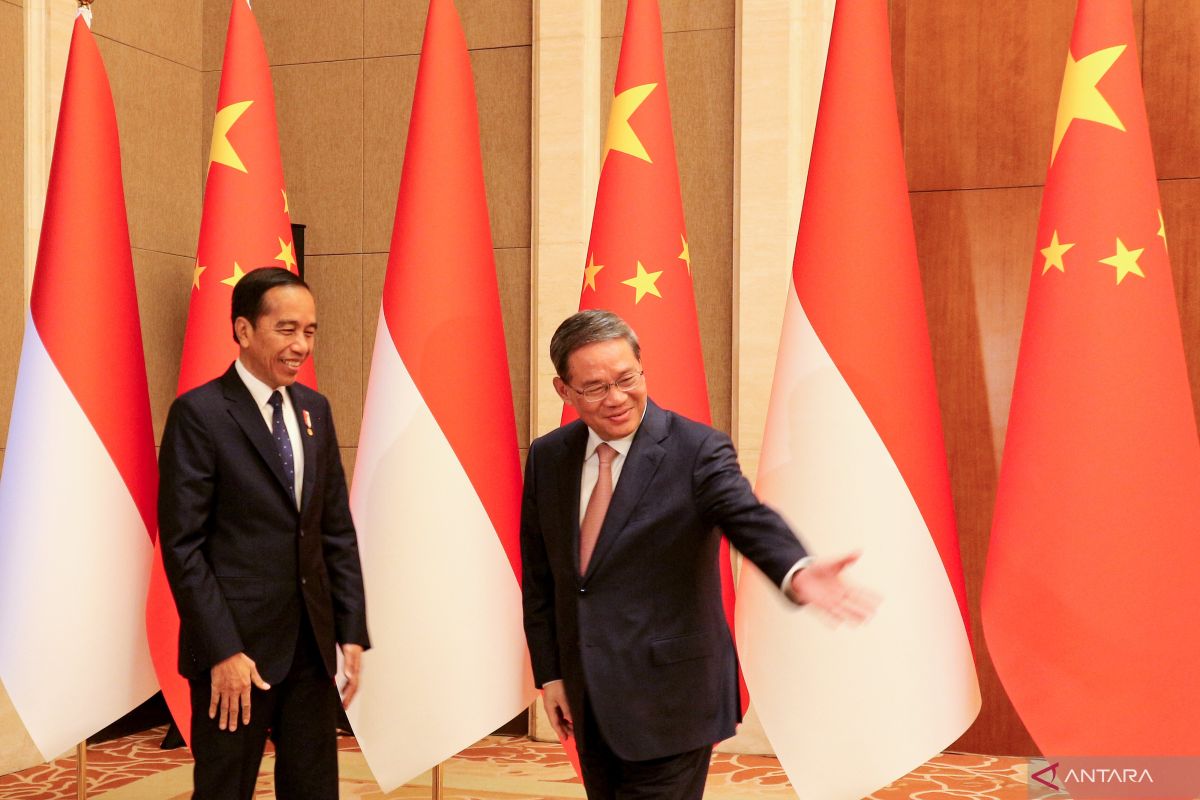 Tembok Laut Raksasa:  Apakah Kerja Sama Dengan China Menguntungkan Indonesia? (Peran AHY)