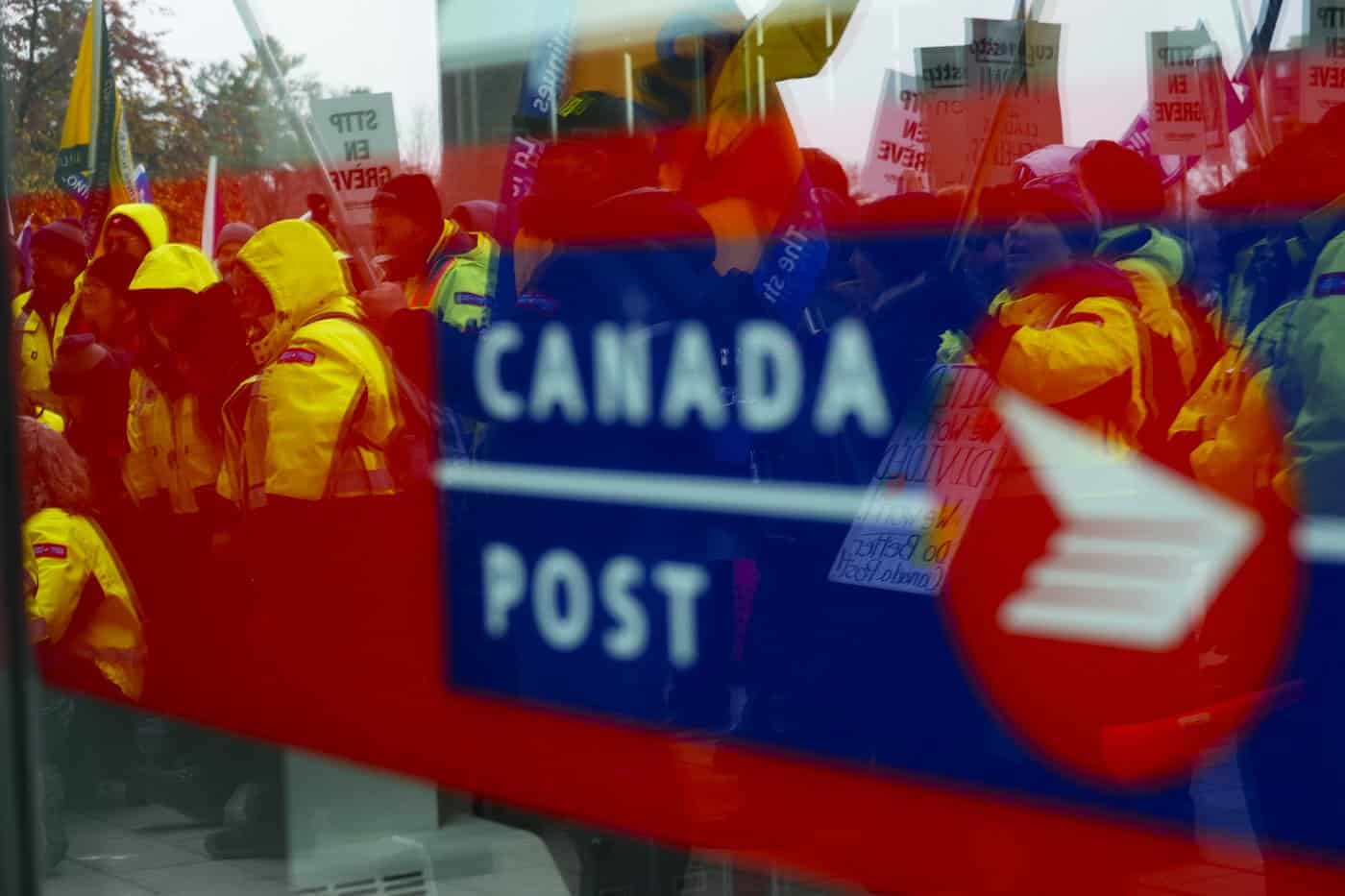 The Canada Post Strike Threat: Losing Customers' Trust The Canada Post Strike Threat: Losing Customers' Trust
