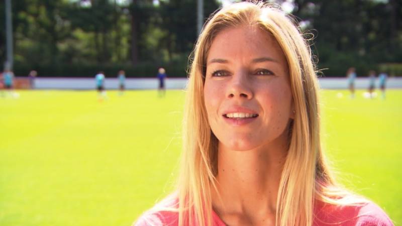 Titelstrijd Liverpool: De Oranjegekte Onder Nederlandse Supporters Titelstrijd Liverpool: De Oranjegekte Onder Nederlandse Supporters