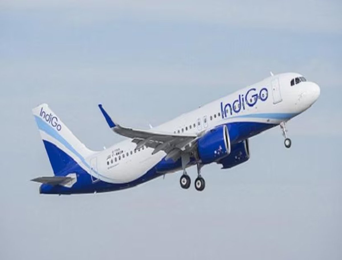 Tokyo To Seattle Flight Diverted: Passenger Attempts To Open Exit Door Tokyo To Seattle Flight Diverted: Passenger Attempts To Open Exit Door