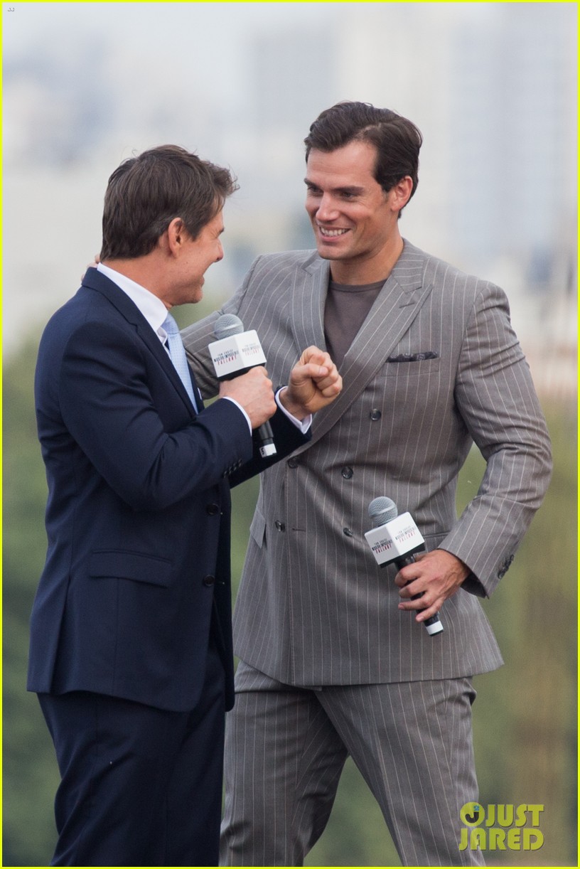 Tom Cruise On Henry Cavill's Beard In Mission: Impossible - Fallout Tom Cruise On Henry Cavill's Beard In Mission: Impossible - Fallout