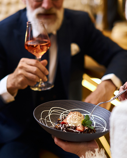 Top Outdoor Restaurants In Manhattan: Where To Dine Alfresco Top Outdoor Restaurants In Manhattan: Where To Dine Alfresco