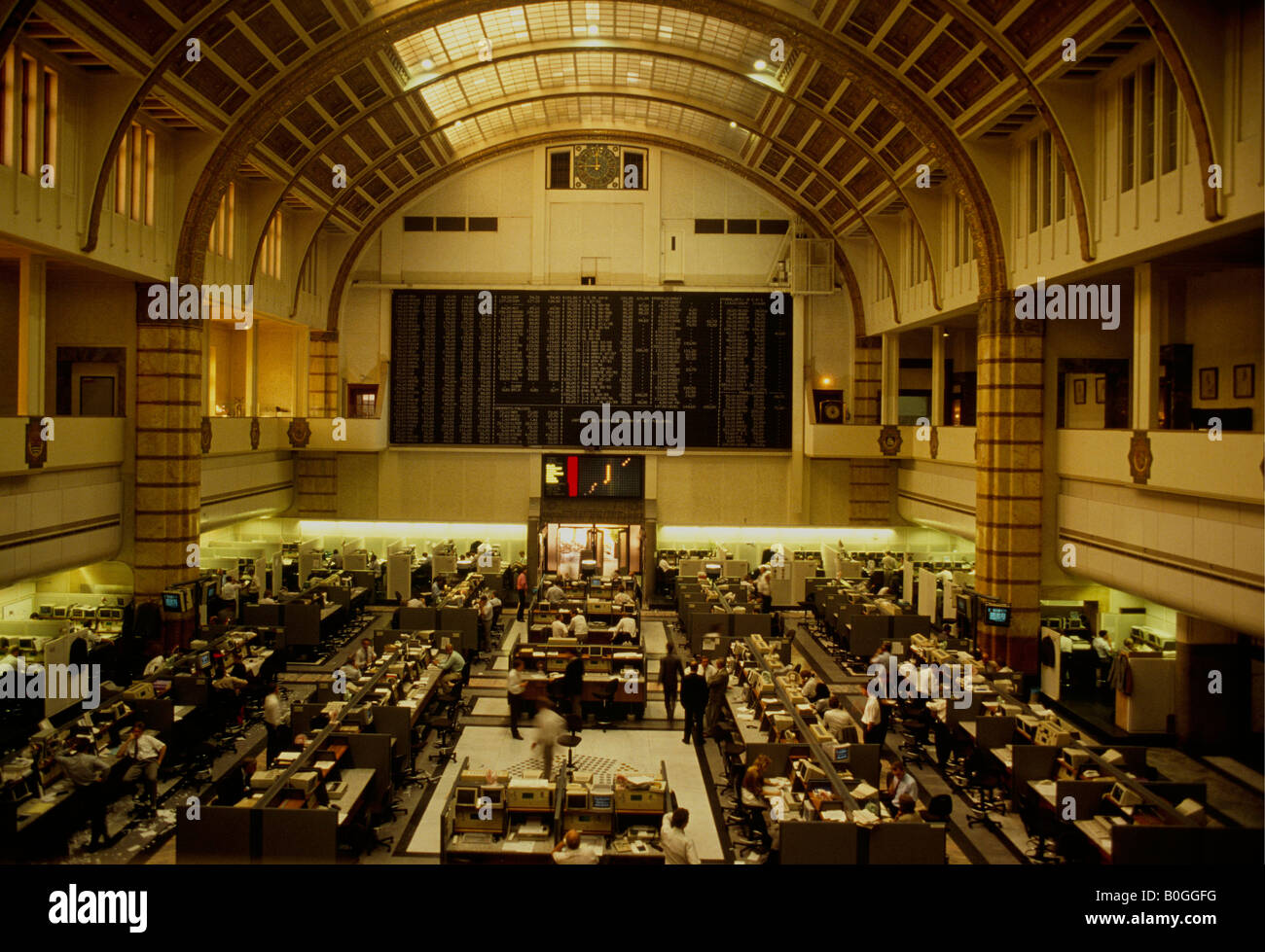 Trade War Intensifies: Amsterdam Stock Market Opens Down 7% Trade War Intensifies: Amsterdam Stock Market Opens Down 7%