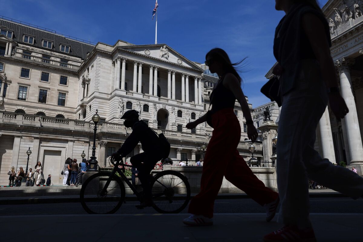 Traders Pare Bets On BOE Rate Cuts As Pound Rises After UK Inflation Data Traders Pare Bets On BOE Rate Cuts As Pound Rises After UK Inflation Data