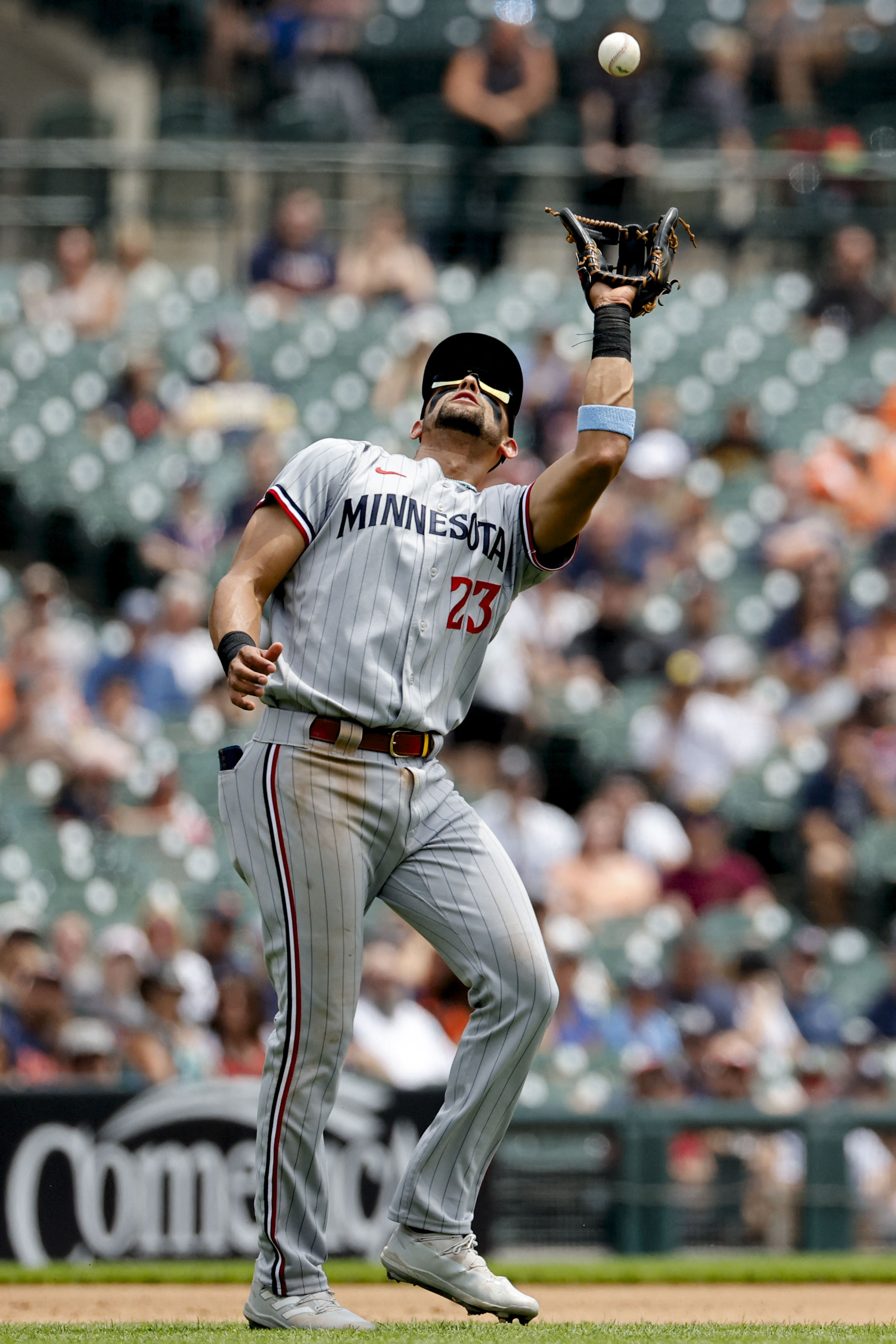 Twins Defeat Mets 6-3 In Series Middle Game Twins Defeat Mets 6-3 In Series Middle Game