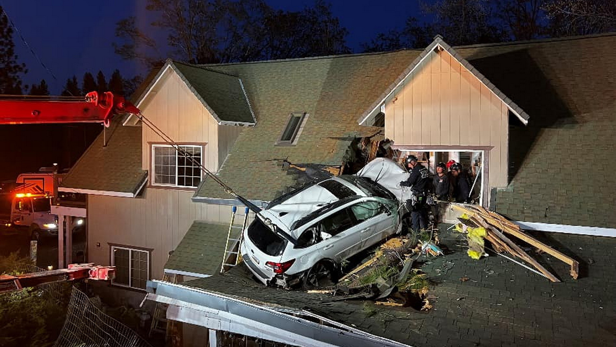 Two Years, Three Car Crashes: One Townhouse's Unfortunate Story (CNN Video) Two Years, Three Car Crashes: One Townhouse's Unfortunate Story (CNN Video)