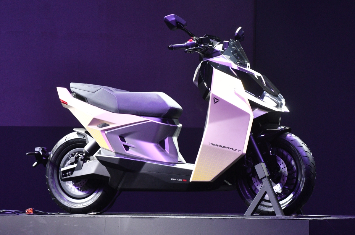 Ultraviolette Tesseract E-Scooter: Price, Range, And Power Specs Revealed (₹1.2 Lakh, 261km, 20.1 BHP) Ultraviolette Tesseract E-Scooter: Price, Range, And Power Specs Revealed (₹1.2 Lakh, 261km, 20.1 BHP)