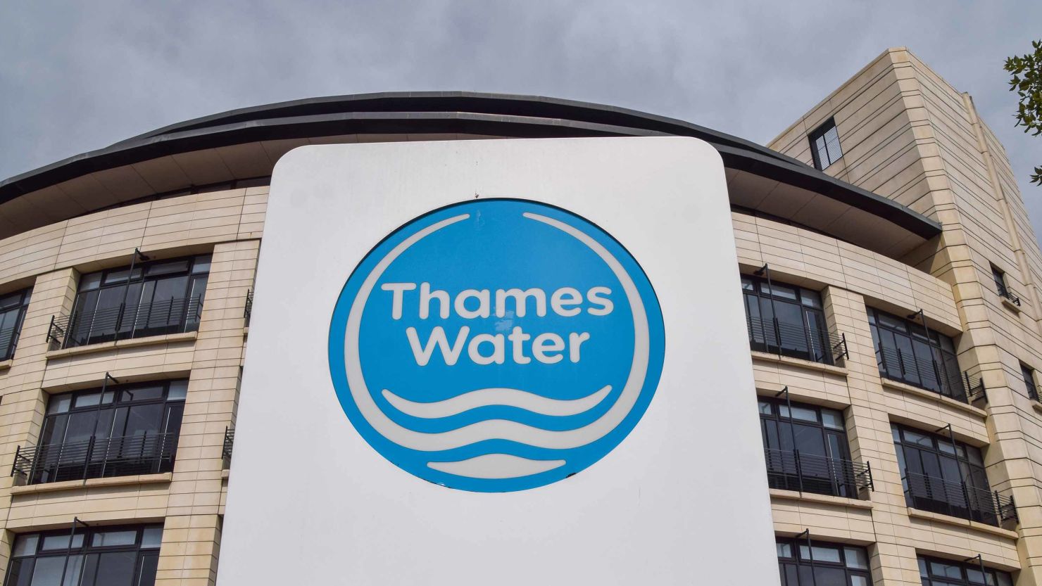 Understanding The Thames Water Executive Bonus Debate Understanding The Thames Water Executive Bonus Debate