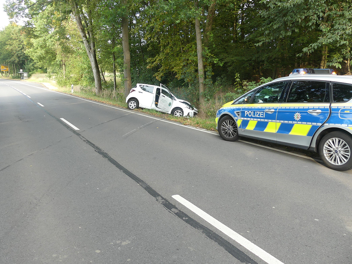 Unfall In Stemwede: Auto Prallt Gegen Baum – Verletzte In Bad Essen Unfall In Stemwede: Auto Prallt Gegen Baum – Verletzte In Bad Essen