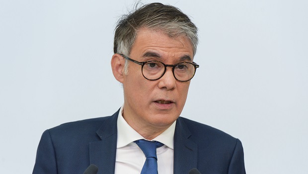 Unité Du PS : Bouamrane Face À Faure Au Congrès Unité Du PS : Bouamrane Face À Faure Au Congrès