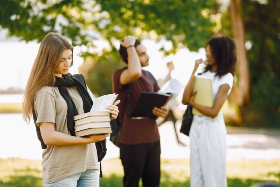 Universities Face Financial Crisis: Impacts On Staff And Students Universities Face Financial Crisis: Impacts On Staff And Students