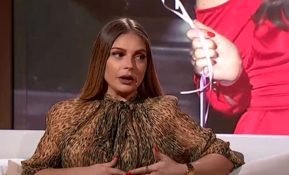 Vanja Mijatović Demantira Glasine O Razvodu Zbog Težine. Vanja Mijatović Demantira Glasine O Razvodu Zbog Težine.