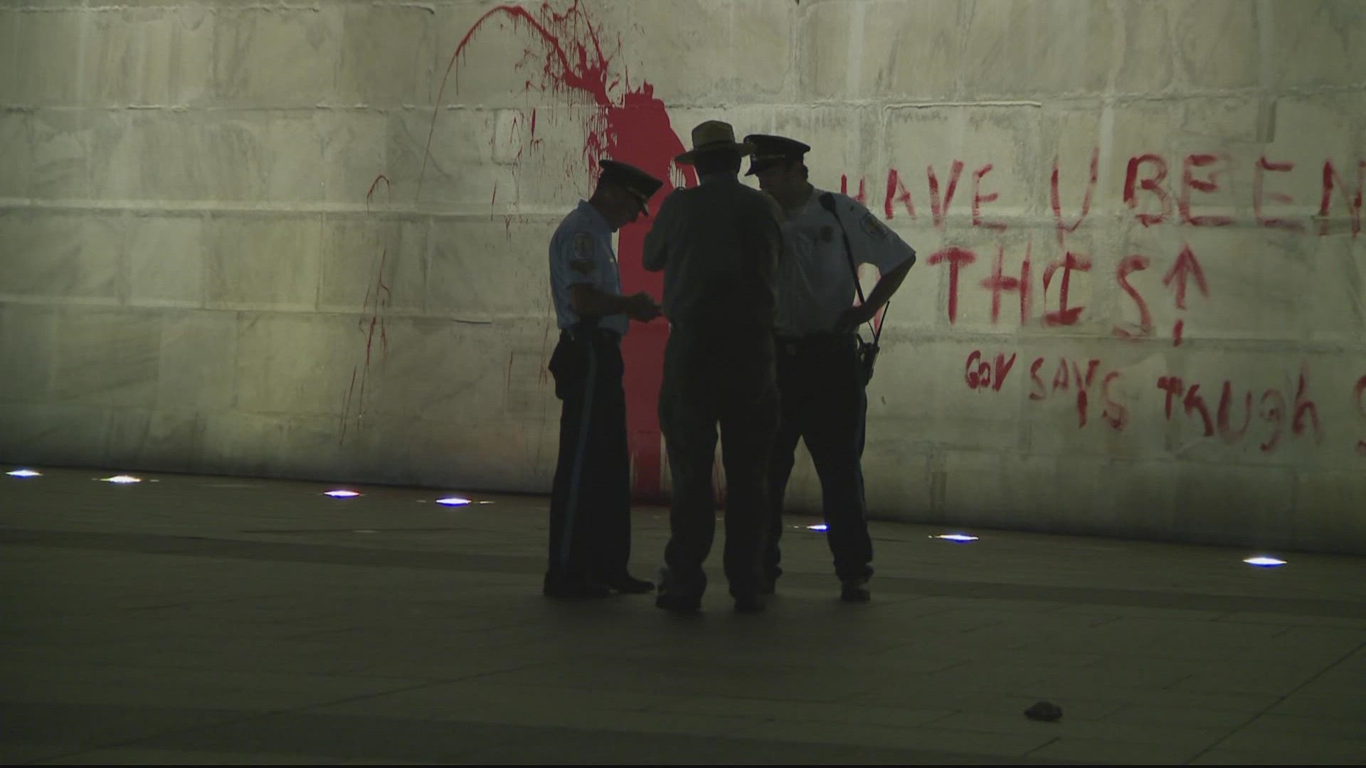 Vietnamese Throne Vandalized: Man In Custody Vietnamese Throne Vandalized: Man In Custody