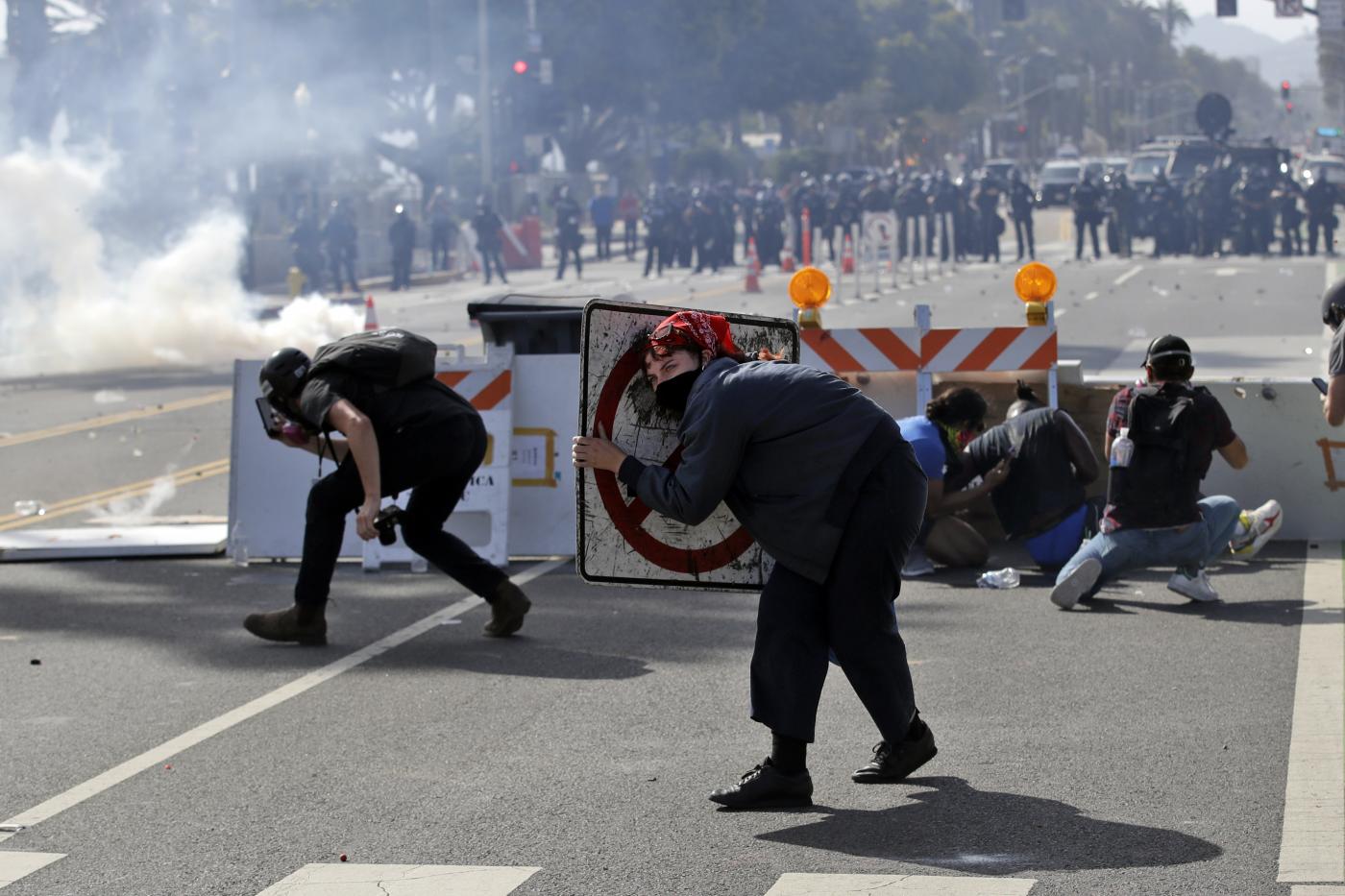 Violenza Contro Ristoranti Palestinesi: 200 Persone Protestano Per Vetrine Spaccate Violenza Contro Ristoranti Palestinesi: 200 Persone Protestano Per Vetrine Spaccate