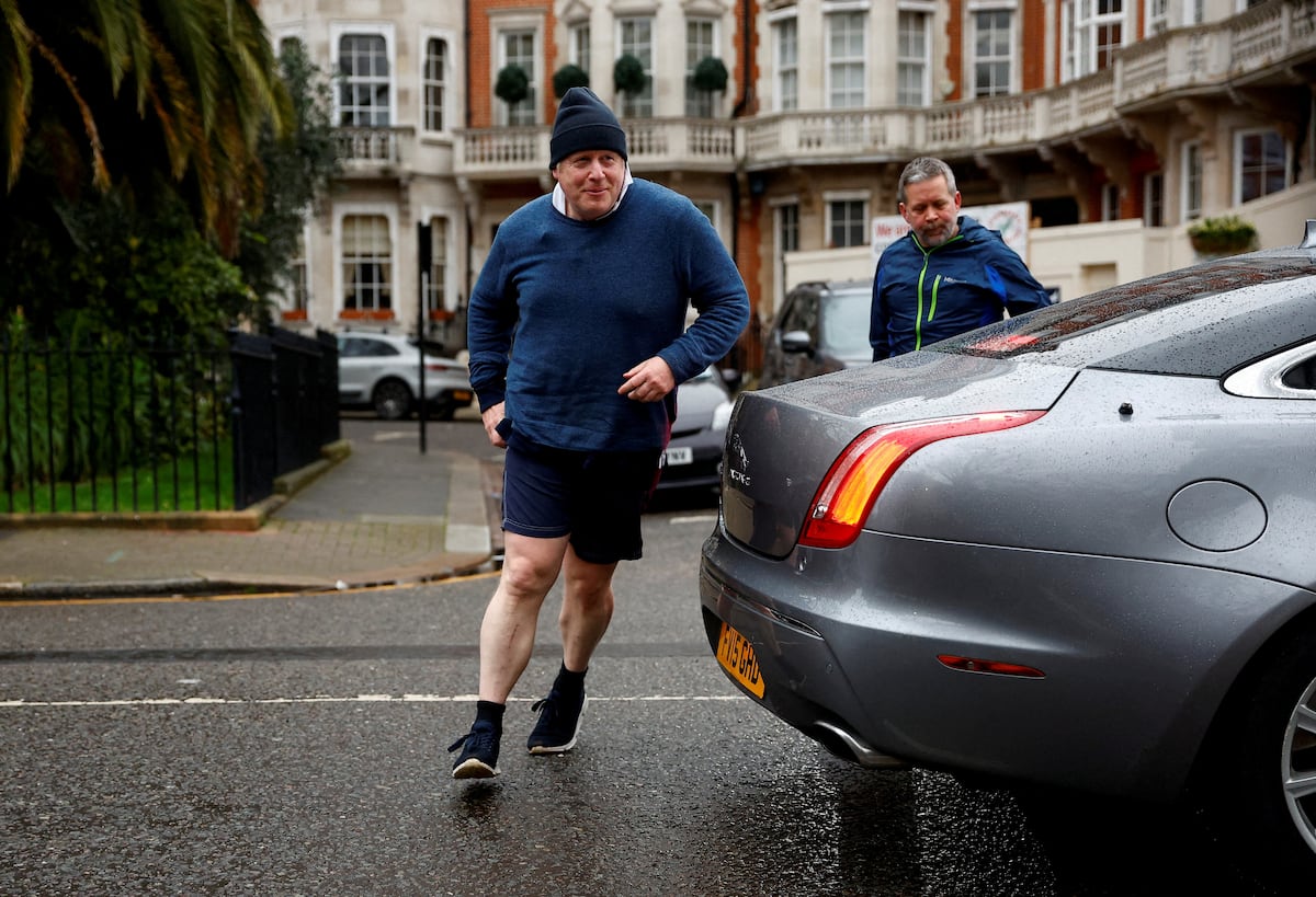 Visita Familiar De Boris Johnson En Texas Termina Con Inesperado Ataque De Avestruz Visita Familiar De Boris Johnson En Texas Termina Con Inesperado Ataque De Avestruz